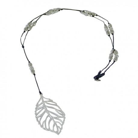 Collar cuerda hoja